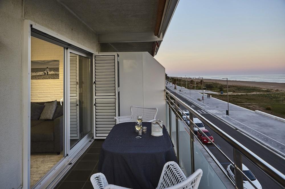 Casa Petit Bateau Be My Guest Castelldefels 아파트 외부 사진